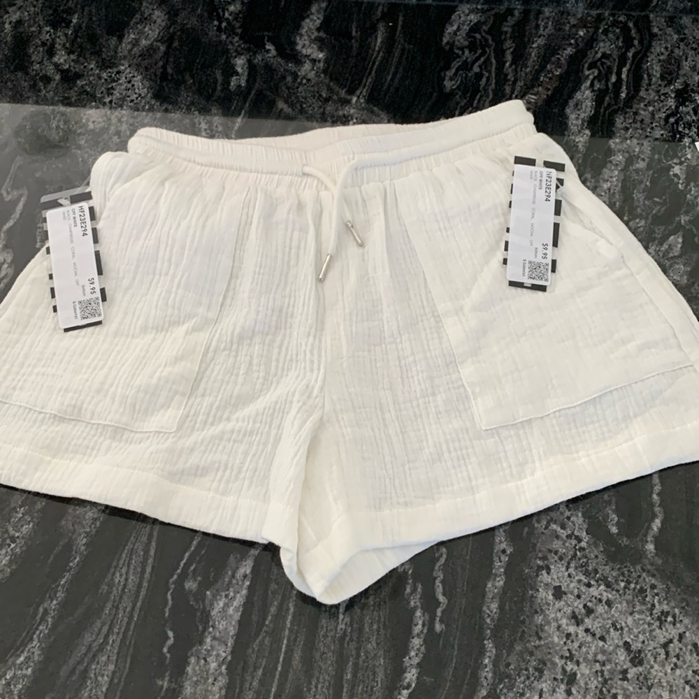 NWT! White shorts